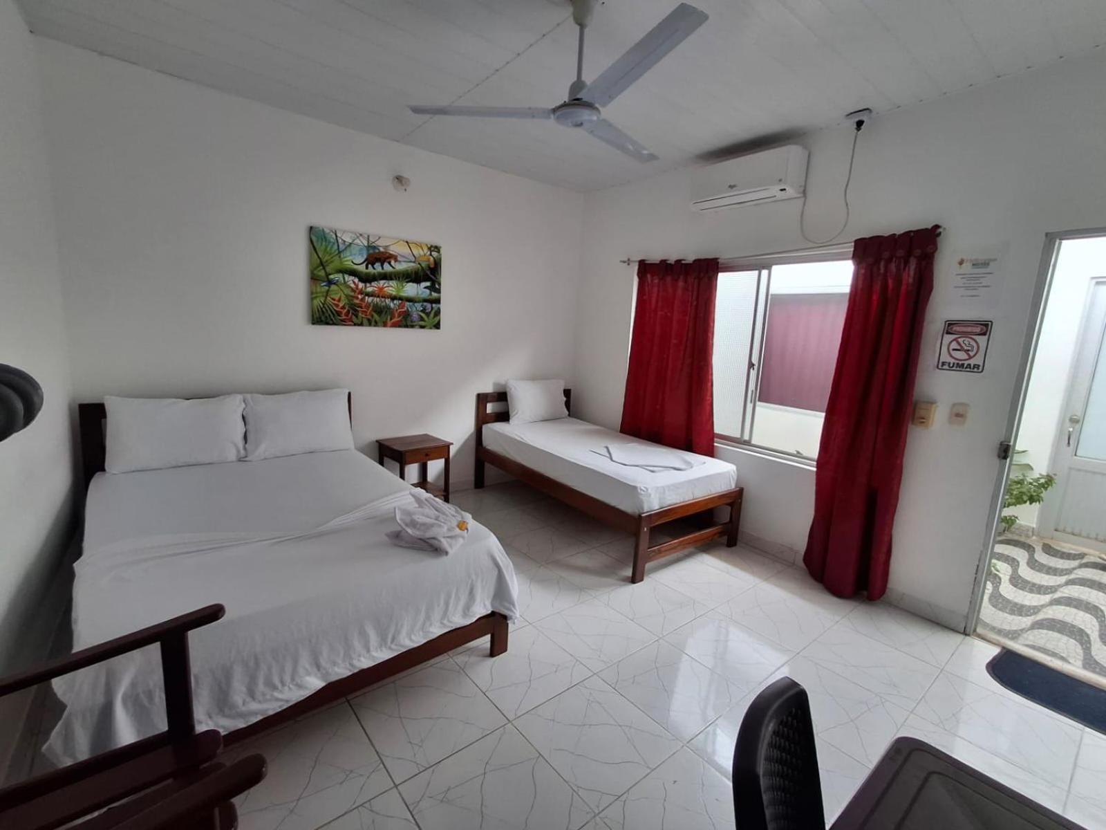 Hotel Heliconias レティシア エクステリア 写真