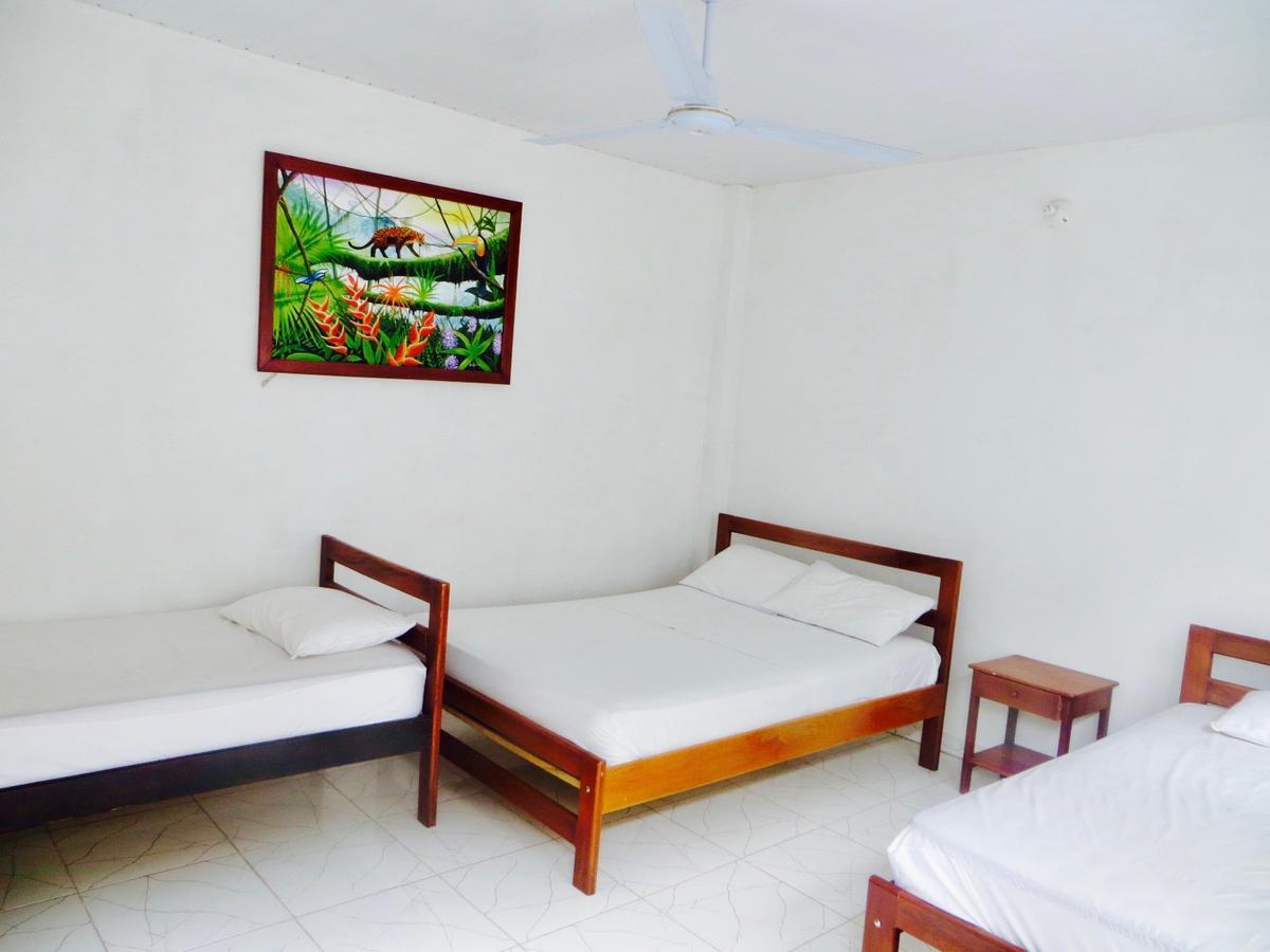 Hotel Heliconias レティシア エクステリア 写真